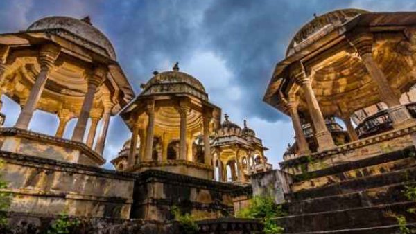 7. Ahar Cenotaphs